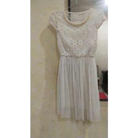 preloved dress putih
