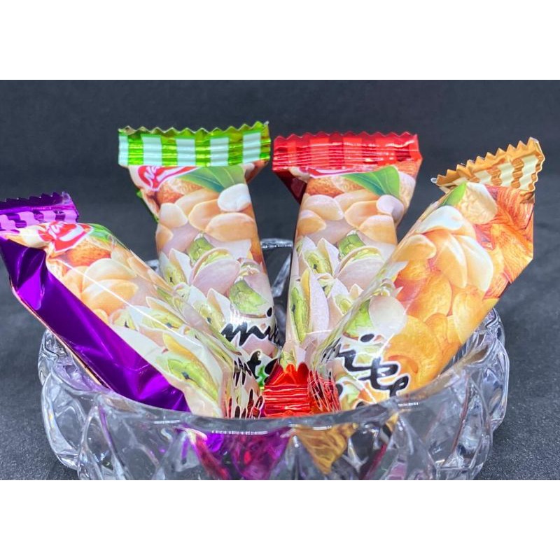 

teng teng kacang import mix berat 250gr