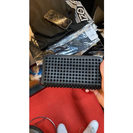 Dompet Christian Loubotin