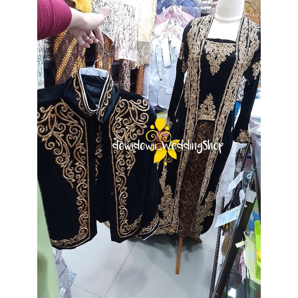 Set Baju Pengantin Bludru (BONUS 2PASANG SELOP)