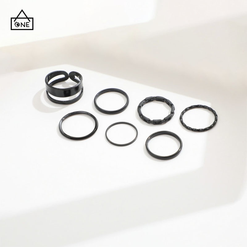 COD❤️ Cincin Gabungan Hitam Kepribadian Kreatif Set Kombinasi Hamparan Sederhana Set Cincin 7 buah