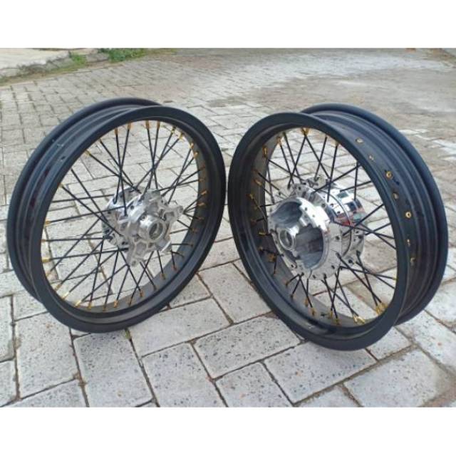 Sepaket Velg All New R15 V3 VVA XSR 155  - New Vixion R155 R 155 XSR155  Velg Lebar 250 300 350