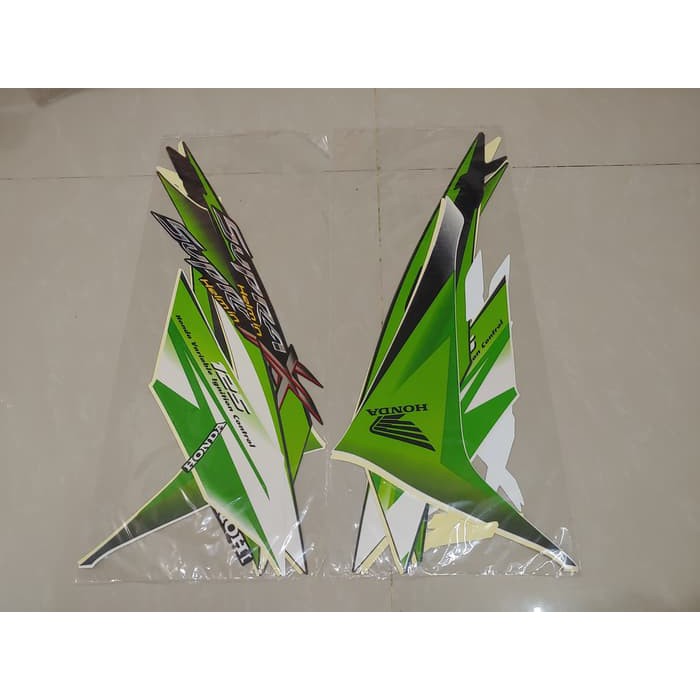 Stiker Bodi & Lis Body & Striping Supra X 125 Helm In Putih Hijau fix
