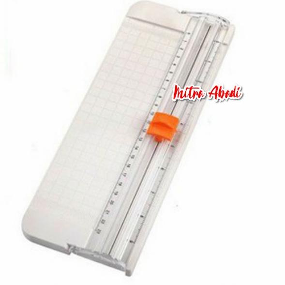 

Update Alat Pemotong - Potong Kertas A4 / A4 Paper Trimmer Cutter Portable