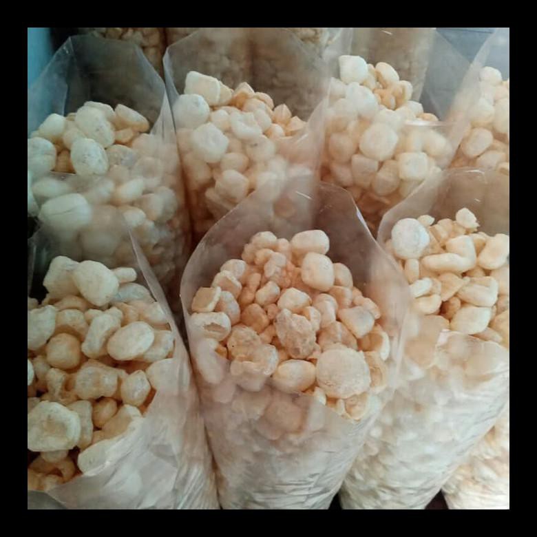 

TERBARU! KERUPUK KULIT SAPI ASLI! ENAK ASIN & MURAH (900 GRAM) - GOJEK/GRAB TERMURAH