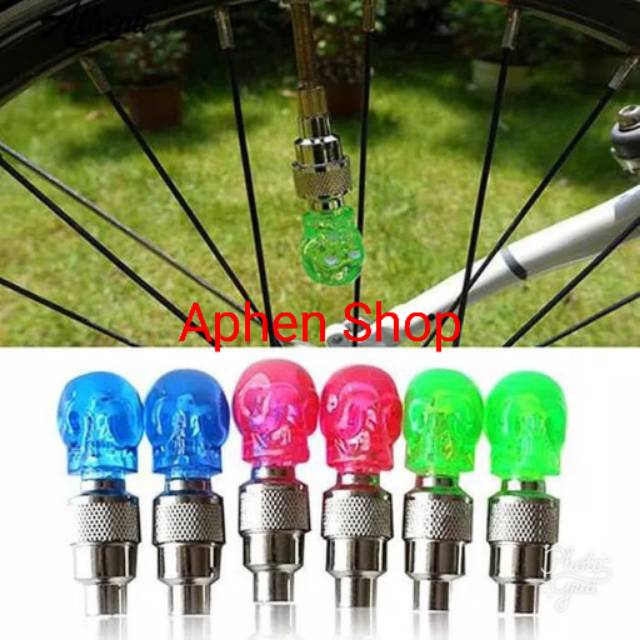 Tutup Pentil Model TENGKORAK LAMPU 2PCS