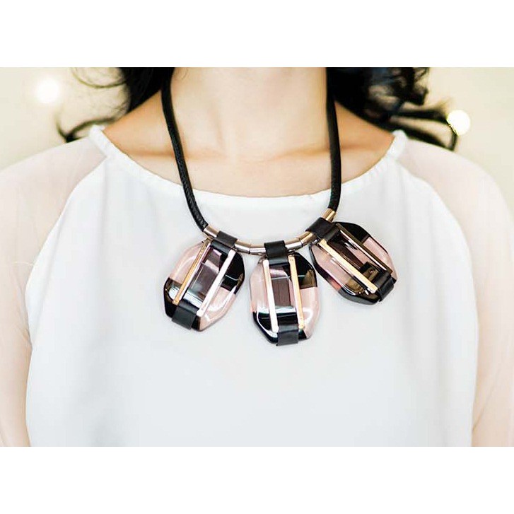 Kalung Cewek Etnik Liontin