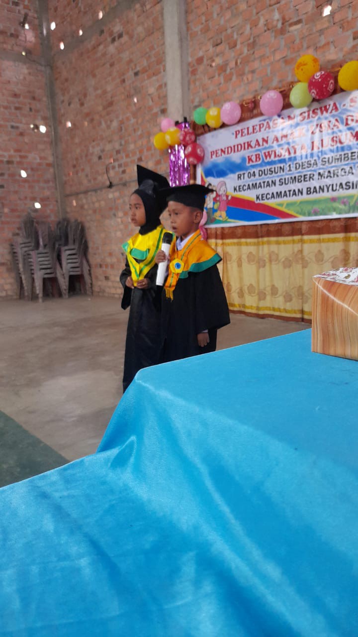 Baju Wisuda Tk Bahan Gabardin Set Tanpa Tabung Dan Bandul