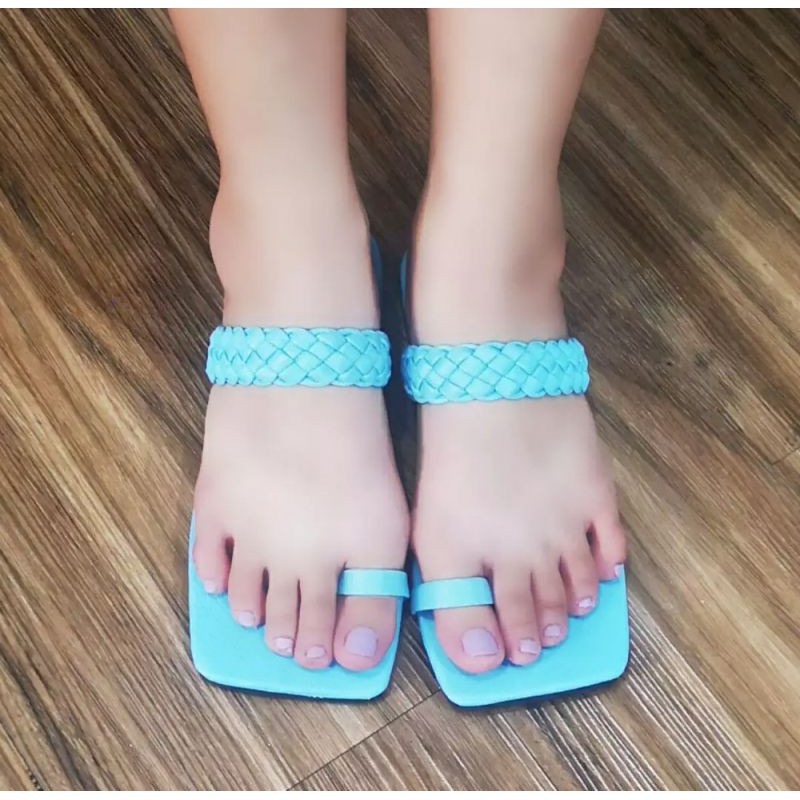 YUKI sandal Fashion trendy Kepang Jempol