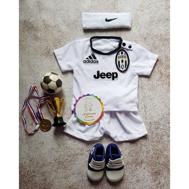 kostum Bola Juventus Newborn