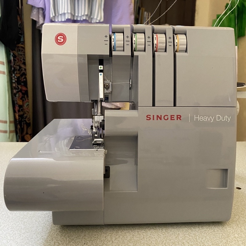 Mesin Jahit obras SINGER Heavy Duty 14HD854