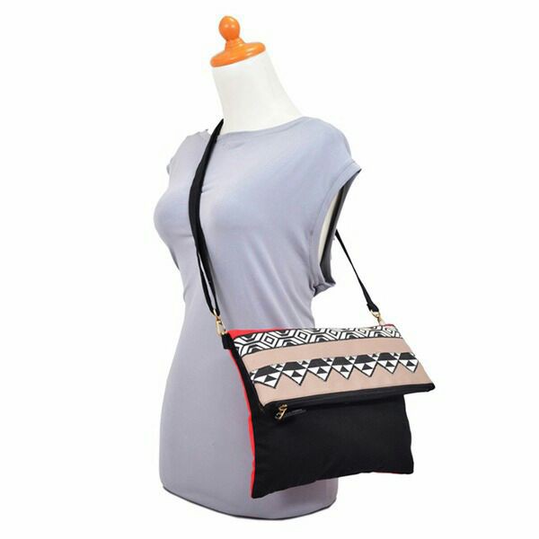 TAS SELEMPANG LABBU RED - MAIKA ETNIK
