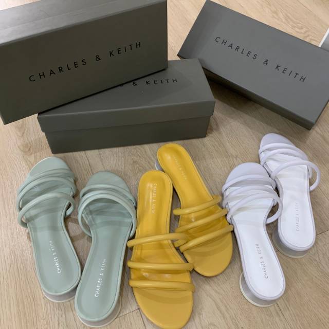 

CKS323 HEELS TULIS WARNA DAN NOMOR DI NOTE