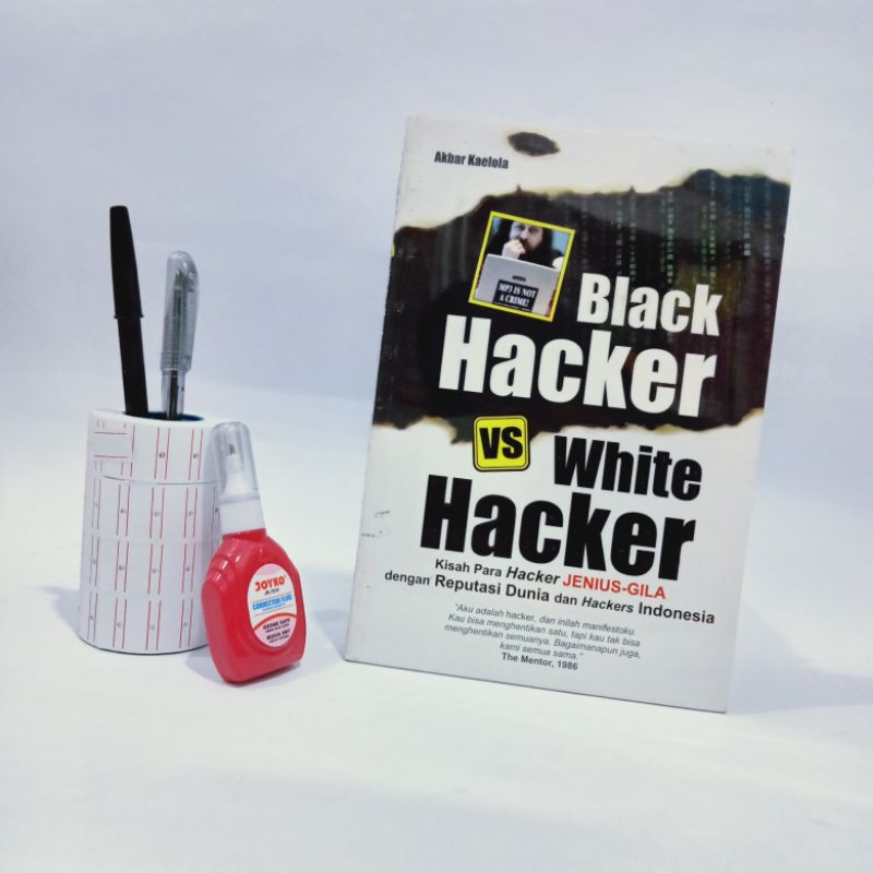 BLACK HACKER VS WHITE HACKER