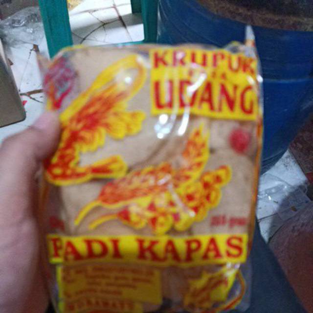 

Krupuk udang asli cap padi kapas