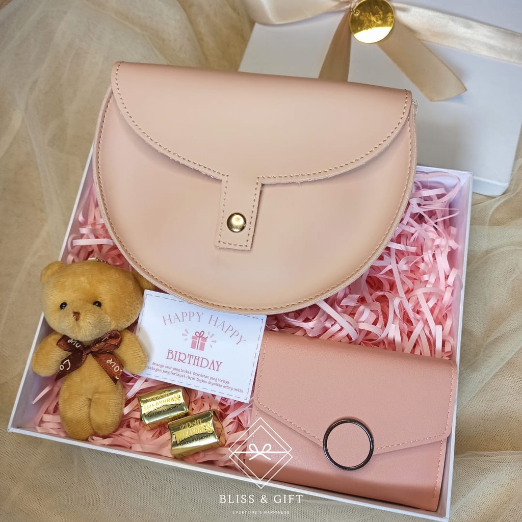 

Blissbox Valentine Hampers/Gift Box /Kado UlTah/Kado Wisuda/Kado Anniversary/Souvenir)