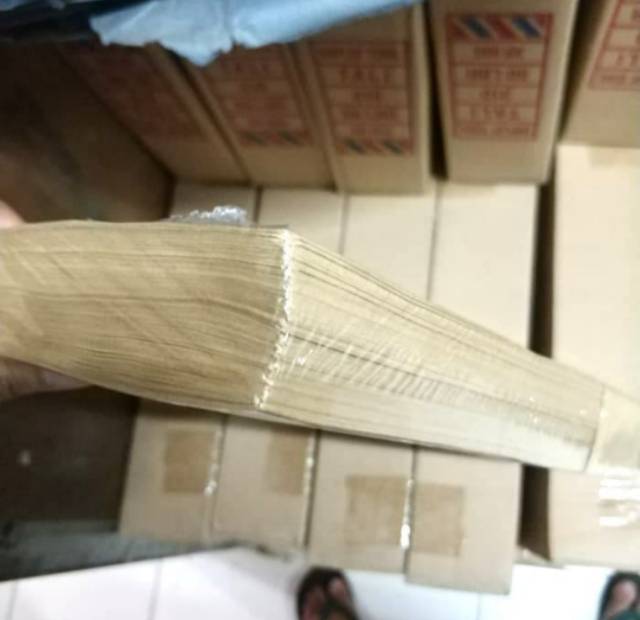 

RB AMPLOP COKLAT FOLIO / F4 AIRMAIL isi 100 LEMBAR