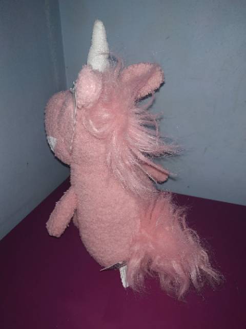 Boneka pink tanduk