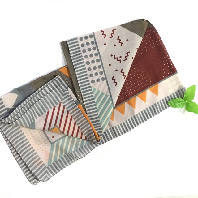 Hijab segi empat motif ansania