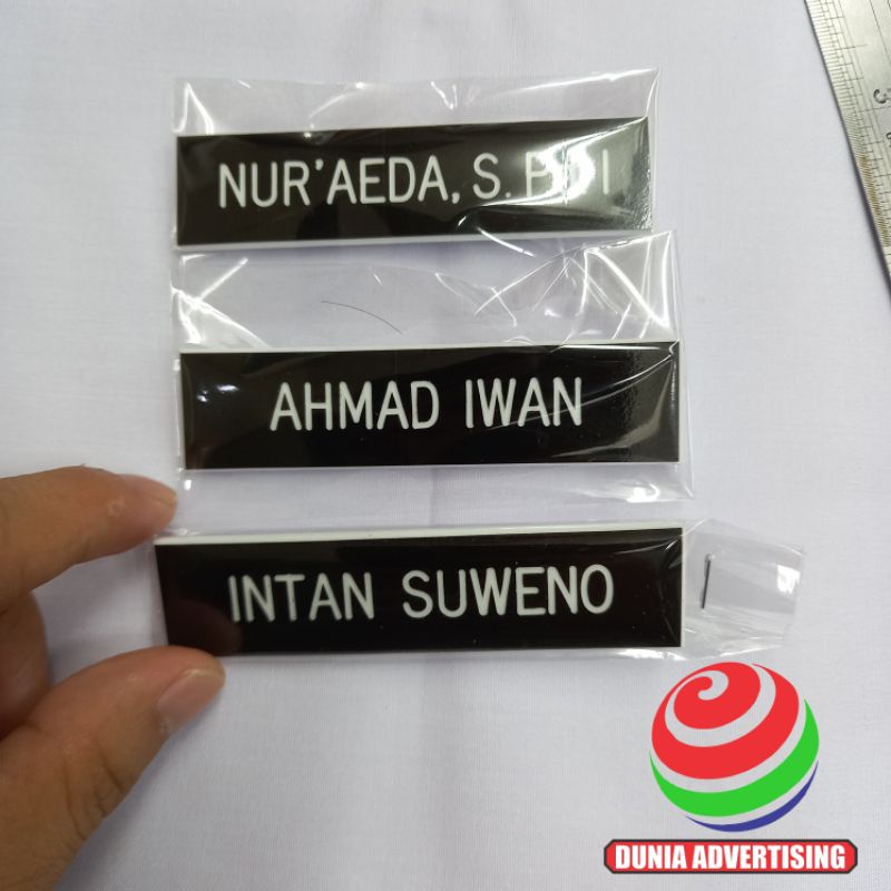 

Papan nama grafir magnet dan peniti Nametag grafir bahan akrilik