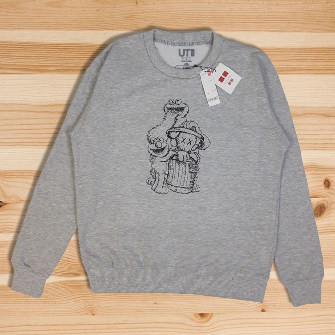 sesame street sweater uniqlo