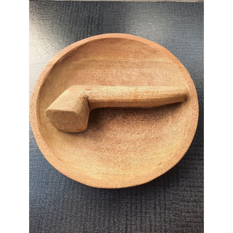 Cobek sepasang, ulekan dari kayu ulin dari Kalimantan