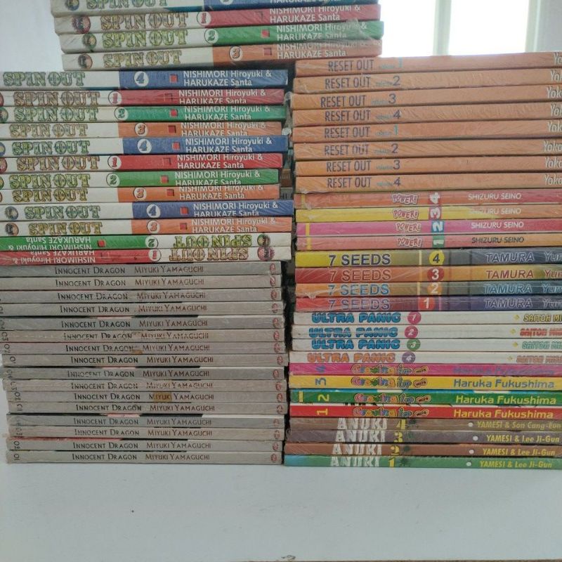 komik baru &amp; original vol urut 1-4 / harga tersebut untuk satu set 4pcs komik