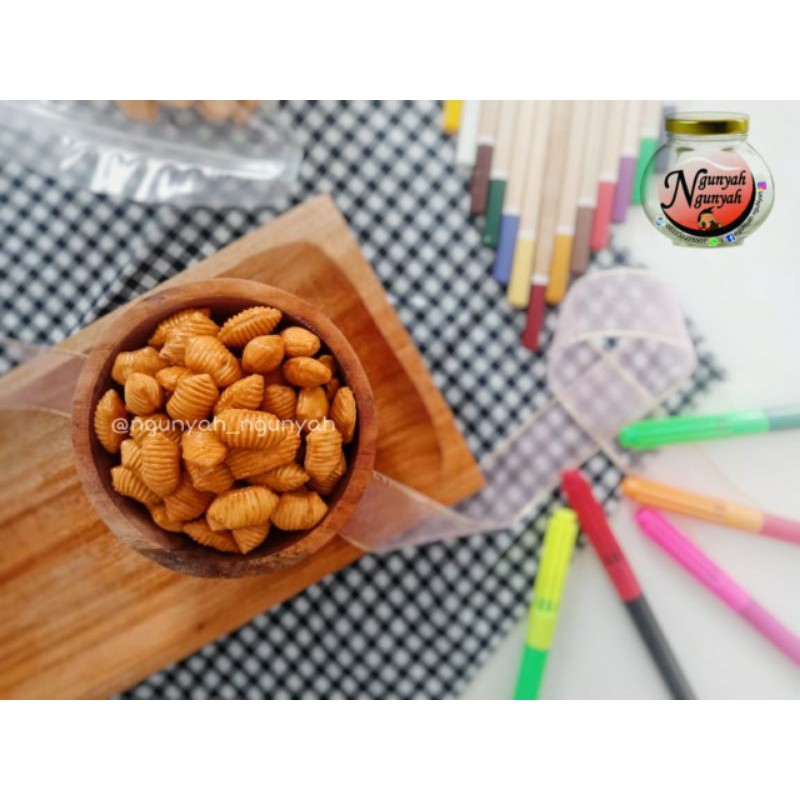 

pangsix pangpang murah 250 gram snack camilan cemilan enak renyah jadul loss keripik
