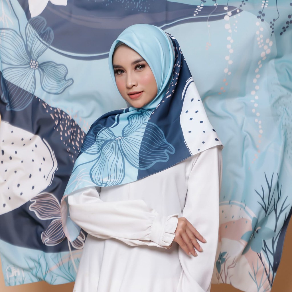 KERUDUNG SEGI EMPAT PRINTING MOTIF JILBAB SEGIEMPAT HIJAB SEGIEMPAT SCARF DANICA