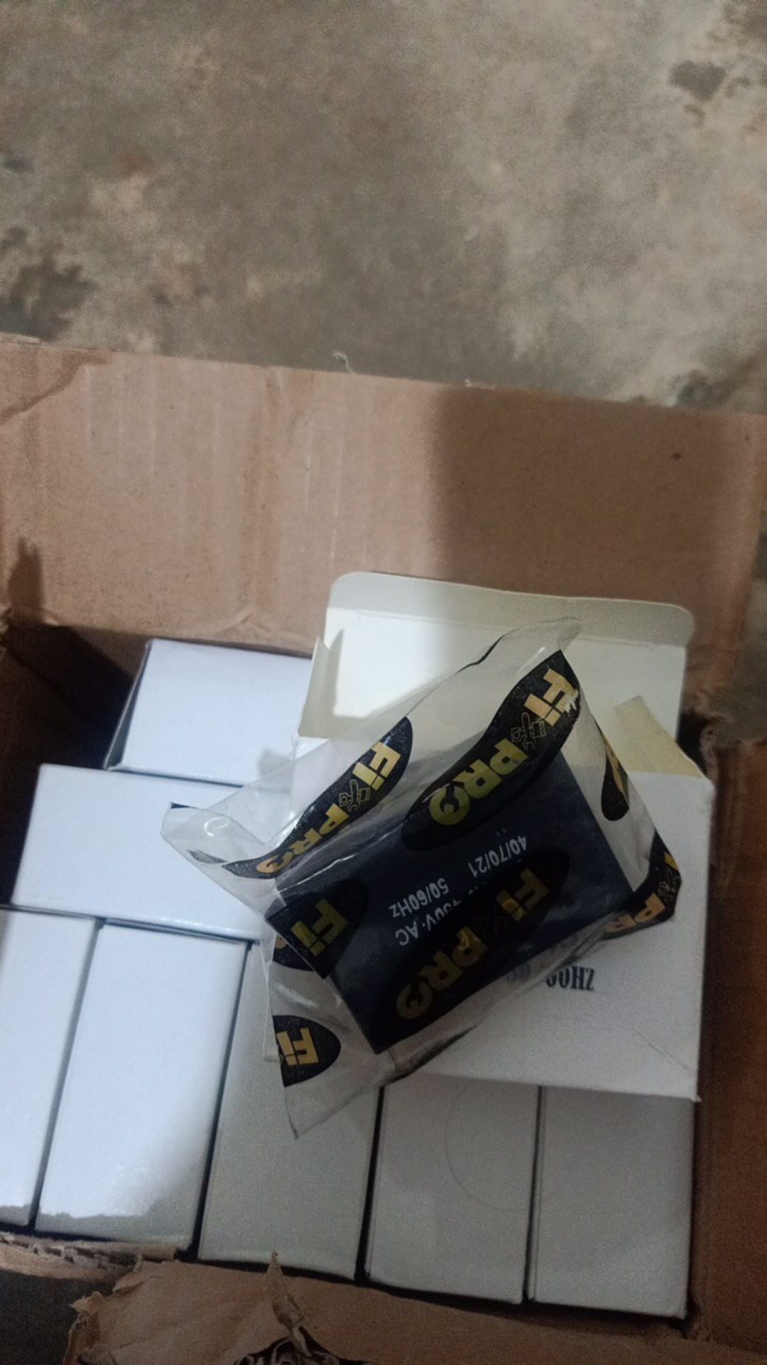 Kapasitor 16 Uf Micro Untuk Genset 700-1000 Watt Body Kecil