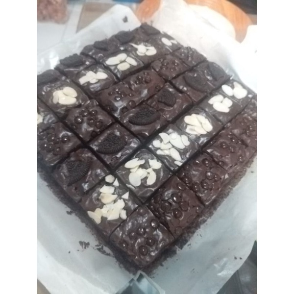 

fudgie brownies sekat 36 slice