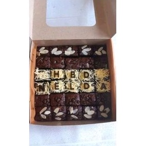 

Brownies Ulang tahun. Brownies panggang fudgy