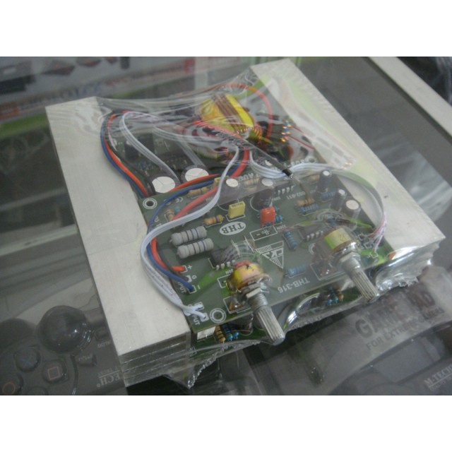 RANGKAIAN KIT AUDIO MOBIL SUPER MURAH SUPER BASS 300w murni