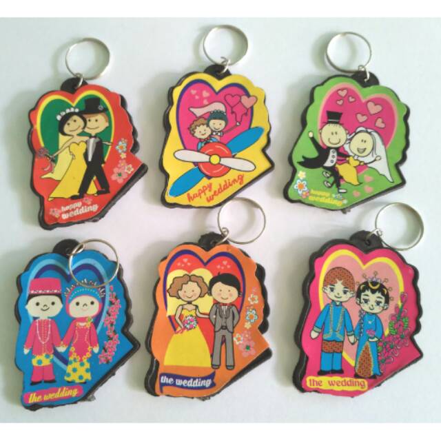 Souvenir gantungan kunci pengantin plastik