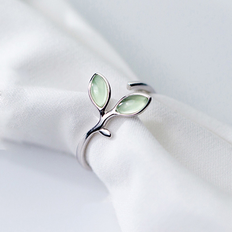 Cincin Casual Desain Daun Warna Hijau Silver Hias Kristal untuk Wanita