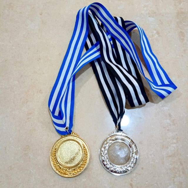 Medali Mendali Plastik Satuan Emas Perak Perunggu Satuan Plus Tali Medali Kwalitas Bagus