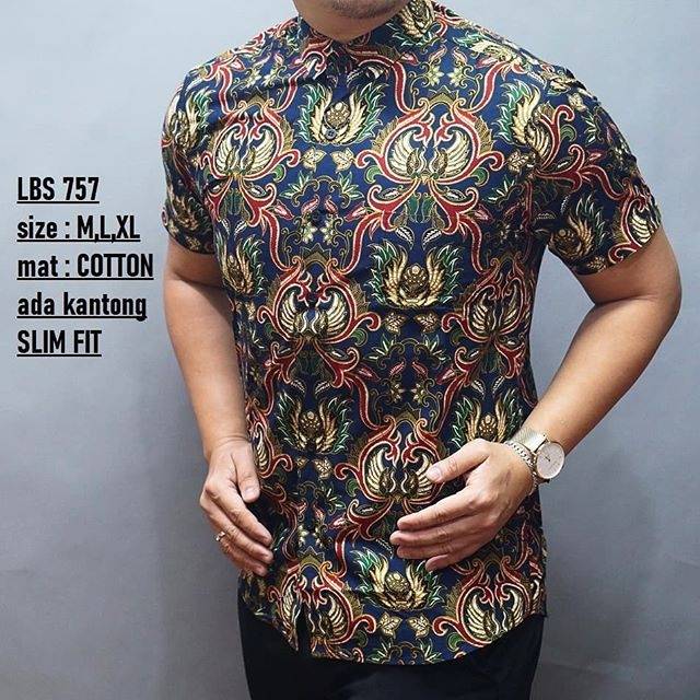 LBS 757 HEM KEMEJA BATIK PRIA SLIM FIT LENGAN PENDEK LUIGI BATANI