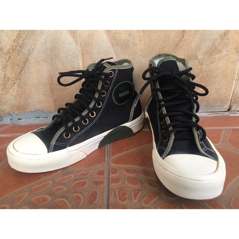 preloved sepatu sneakers gozeal murah hitam
