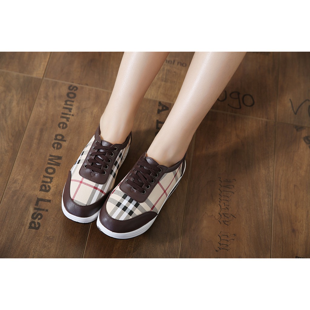 Sepatu wanita Burberry #M8408132