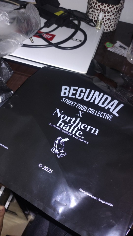 Sablon Plastik Pe Gunung 25x38 Isi 100 Pcs