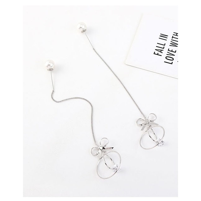 LRC Anting Tusuk Fashion Platinum Tassel Pearl Bow Circle With Diamonds Earrings Y63126