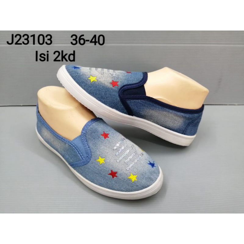 Sepatu sneaker slip on wanita murah awet