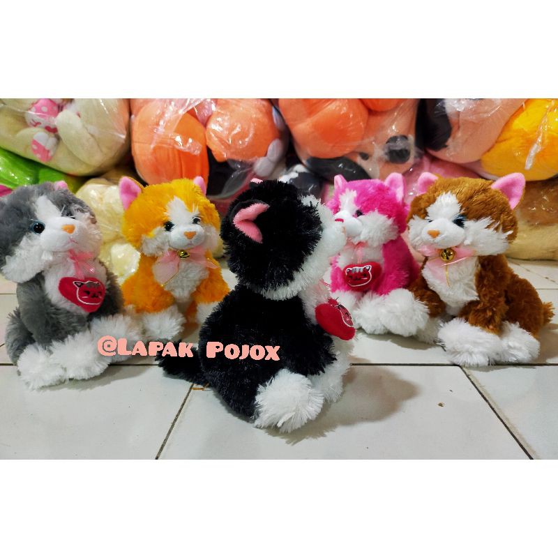 Boneka kucing duduk Lucu