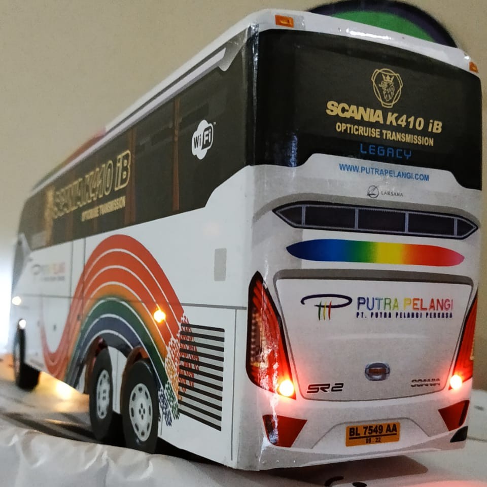 miniatur Bus bis /mainan bus bis Putra Pelangi Double Decker lampu