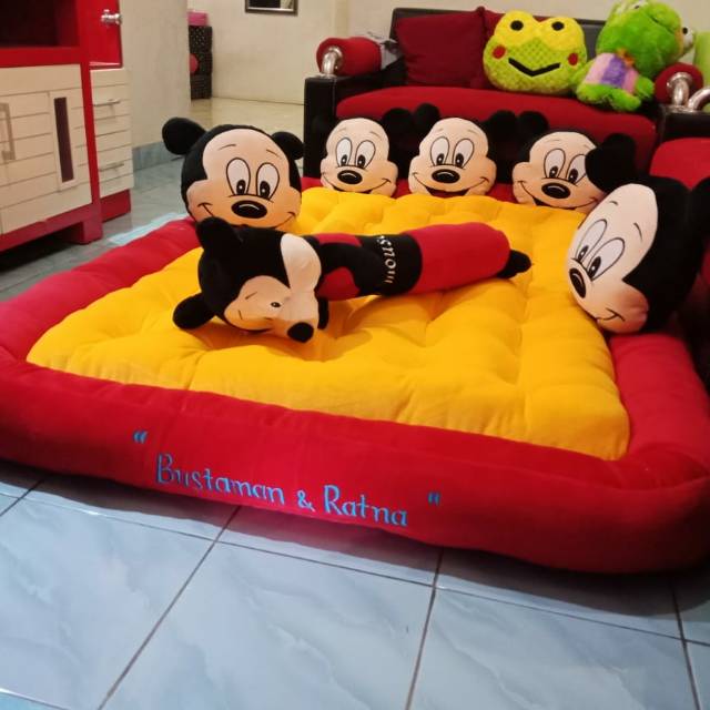 Kasur lantai karakter