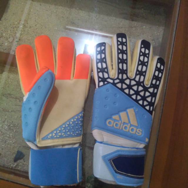 Sarung tangan kiper adidas ace pro