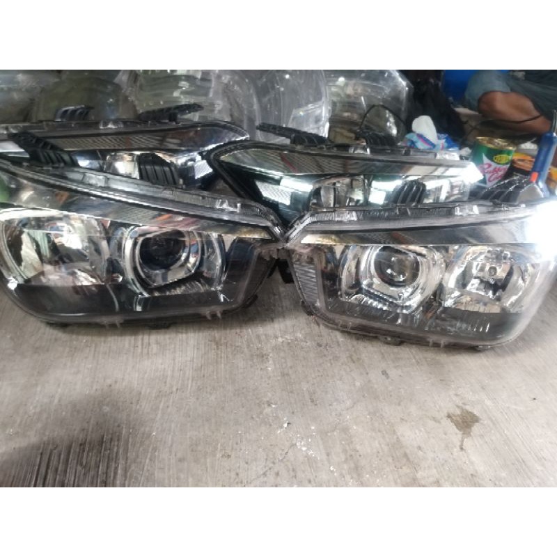 lampu depan wuling confero