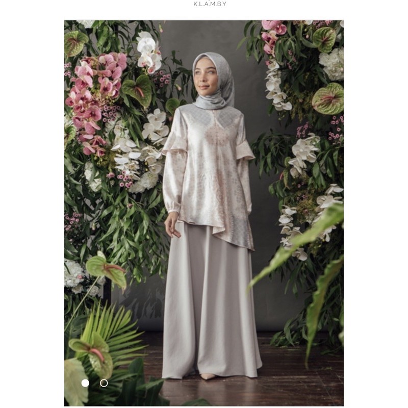 PRELOVED ANGGREK BLOUSE WEARING KLAMBY