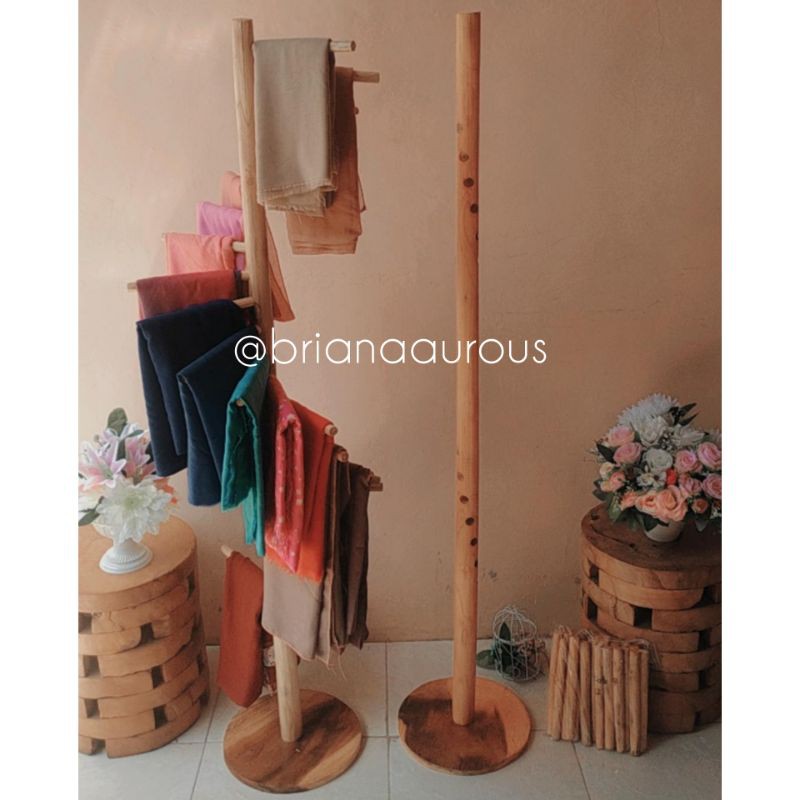 Tempat Jilbab/Rak Hijab Kayu/Spiral/Modern/Anti-mainstream/standing hijab /display produk /properti 