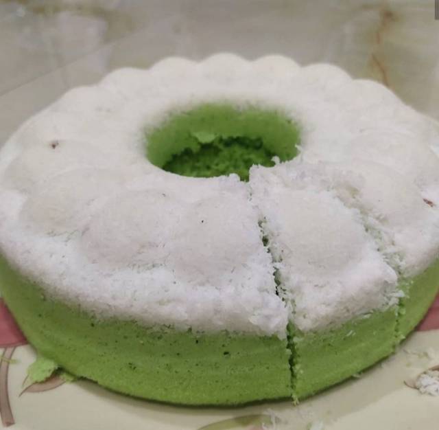 

Kue Putu Ayu Jumbo by Evellyne kitchen